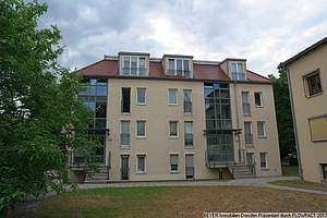 Top-KAPITALANLAGE-Dachgeschoss-Wohnung mit zwei Balkonen im grünen Herz von Blasewitz